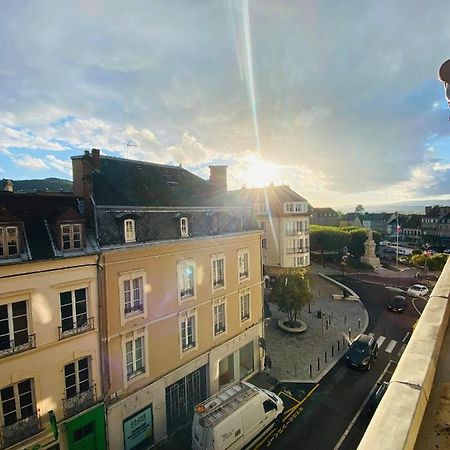 Au Coeur De La Ville Autun Buitenkant foto